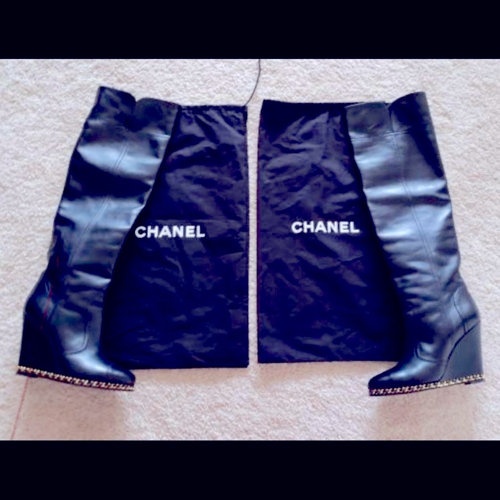 CHANEL black calve skin cc logo over the knee boot - Picture 5 of 14